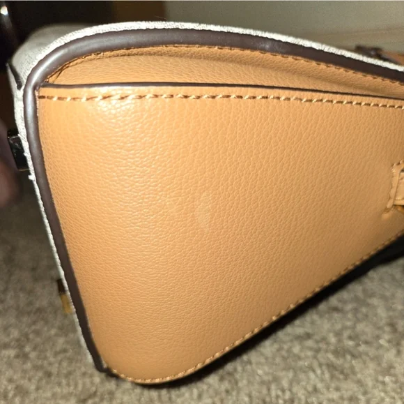 Michael Kors Cream and Tan Satchel Bag - Picture 12 of 14